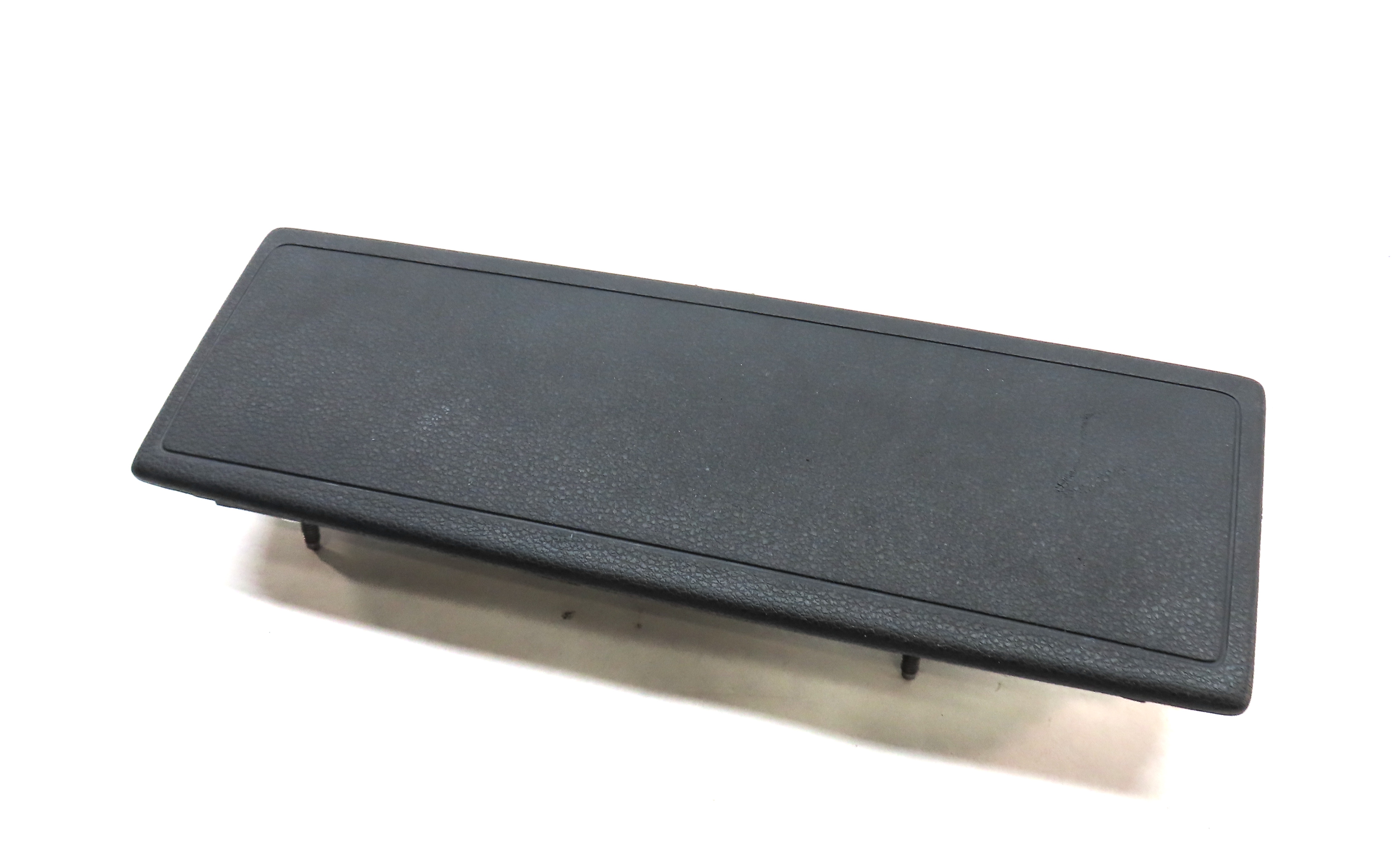 16-18 AUDI A3 E-TRON (8V) FRONT RIGHT PASSENGER KNEE SRS AIRBAG AIR BAG (BLACK) — exact item pictured